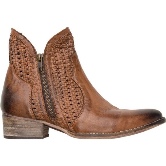 Anthropologie Shoes - Anthropologie Seychelles Flip A Coin Booties